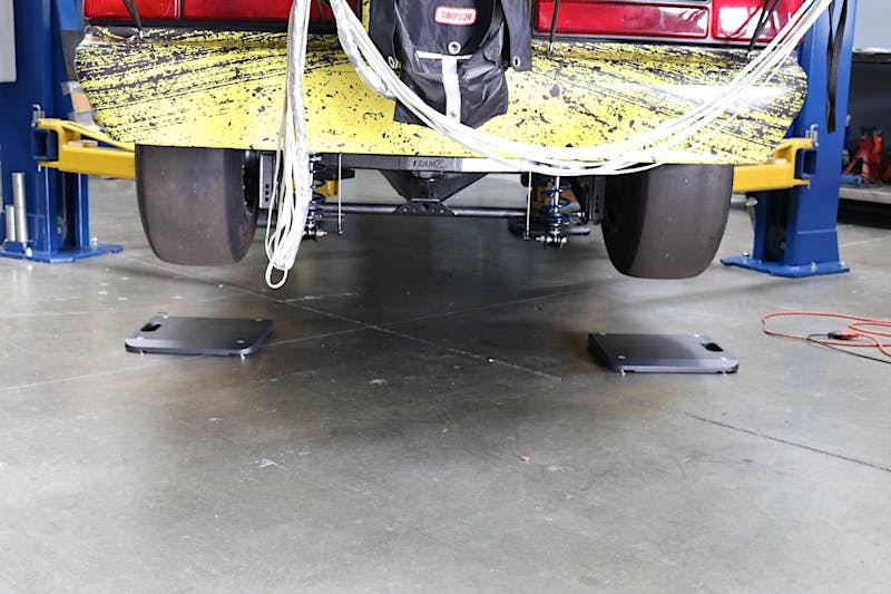 we-take-a-look-at-proforms-7000-lb-slim-wireless-scales-0019