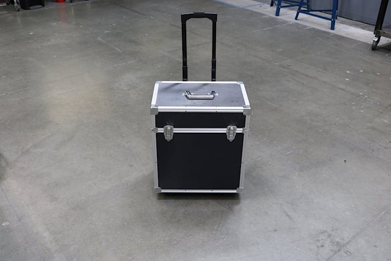 we-take-a-look-at-proforms-7000-lb-slim-wireless-scales-0023