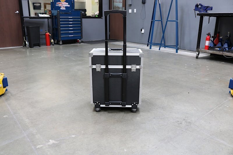 we-take-a-look-at-proforms-7000-lb-slim-wireless-scales-0024