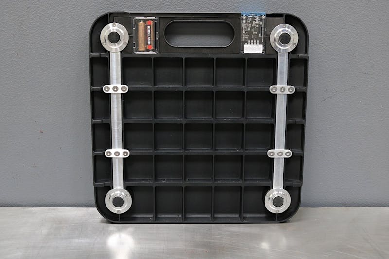 we-take-a-look-at-proforms-7000-lb-slim-wireless-scales-0030