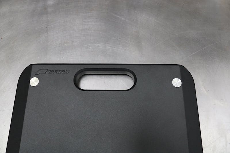 we-take-a-look-at-proforms-7000-lb-slim-wireless-scales-0033