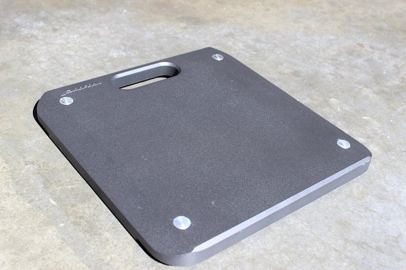 we-take-a-look-at-proforms-7000-lb-slim-wireless-scales-0037