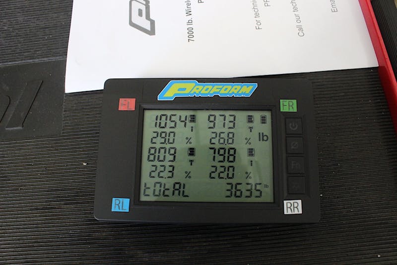 we-take-a-look-at-proforms-7000-lb-slim-wireless-scales-0051