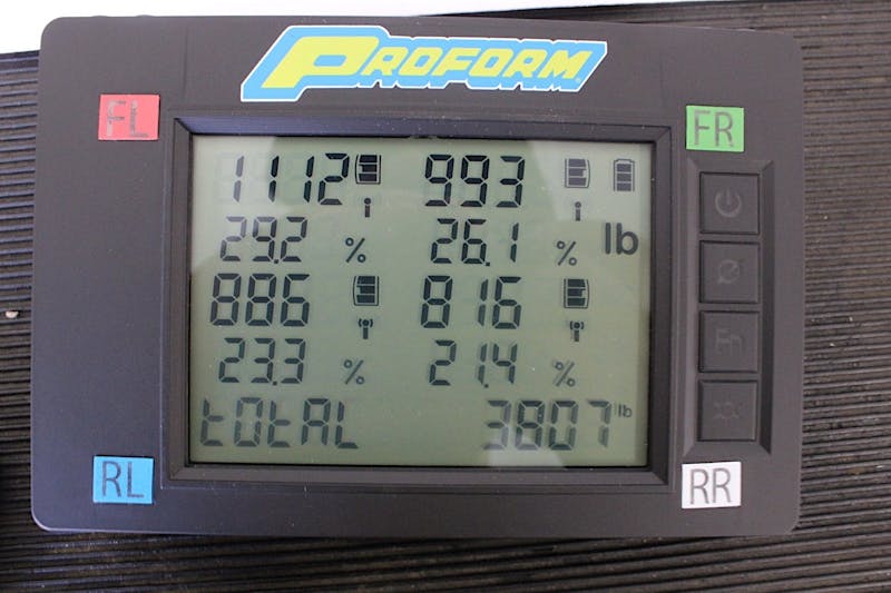 we-take-a-look-at-proforms-7000-lb-slim-wireless-scales-0052