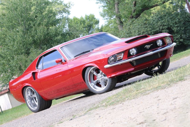 hellcat-conquering-classic-pony-packs-modern-gt500-power-0019