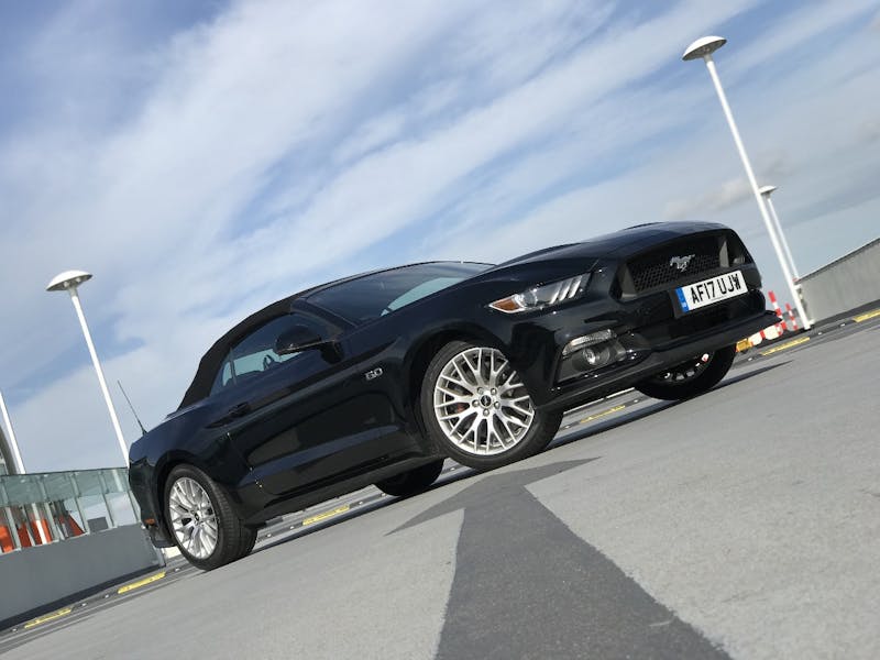 droptop-driving-on-the-other-side-of-the-road-in-a-mustang-gt-0014