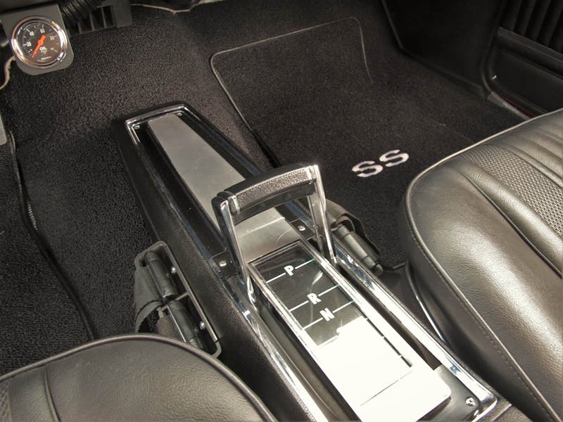 friends-and-family-come-together-to-build-this-awesome-70-chevelle-0025