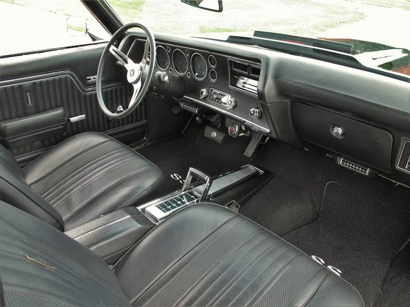 friends-and-family-come-together-to-build-this-awesome-70-chevelle-0026