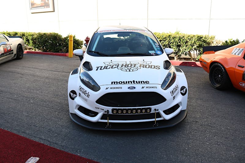 sema-2017-cruising-through-the-convention-center-to-sema-ignited-0026