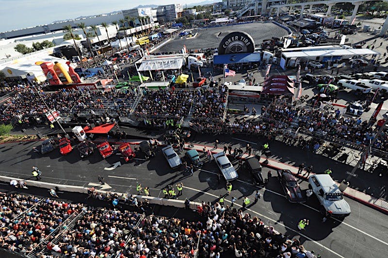 sema-2017-cruising-through-the-convention-center-to-sema-ignited-0027
