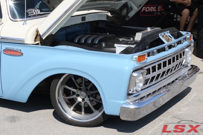 holley-ls-fest-2017-highlights-our-favorite-ls-swaps-0089