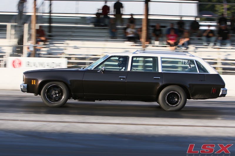 holley-ls-fest-2017-highlights-our-favorite-ls-swaps-0096