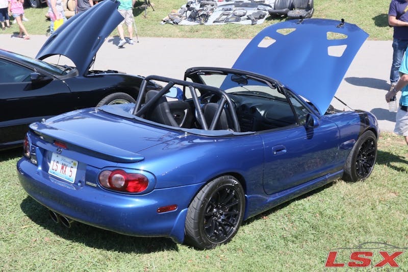 holley-ls-fest-2017-highlights-our-favorite-ls-swaps-0152