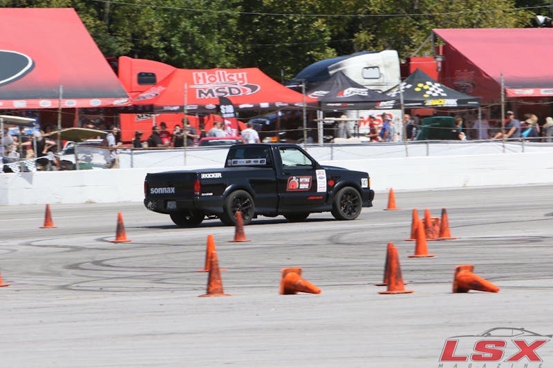 holley-ls-fest-2017-highlights-our-favorite-ls-swaps-0186