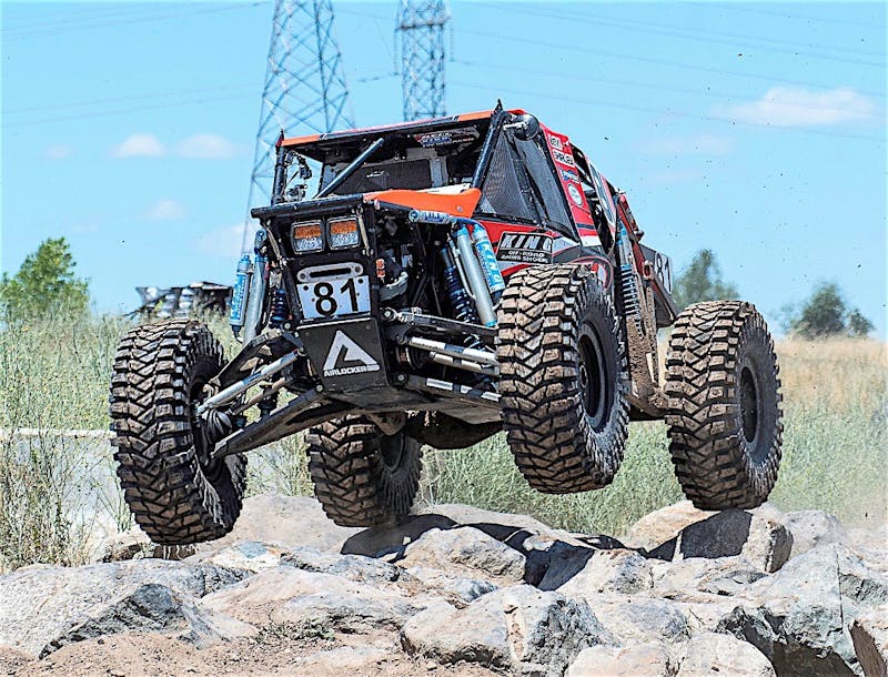 Ultra4-MetalCloak-022